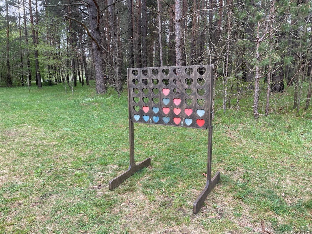 4 eilėje — 4