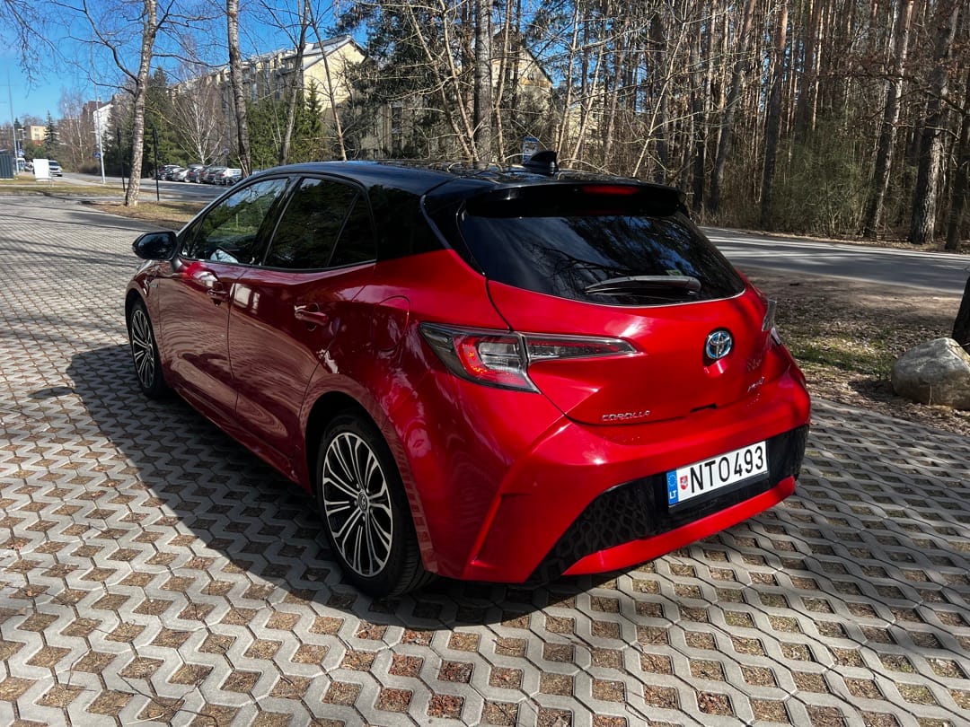 Toyota Corolla — 4