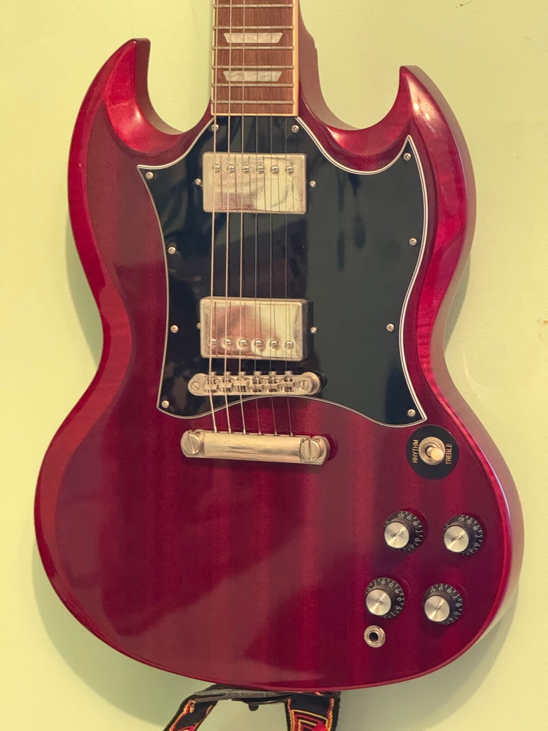 Elektrinės gitaros ir priedai — 3