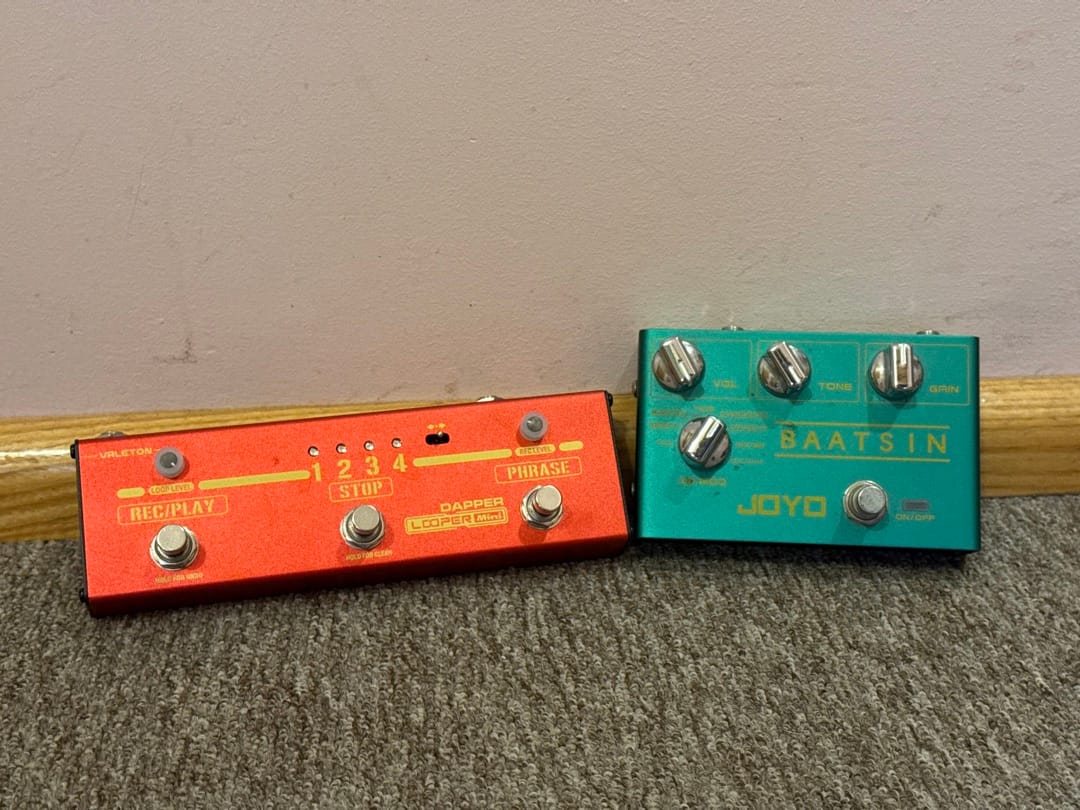 Elektrinės gitaros ir priedai — 5